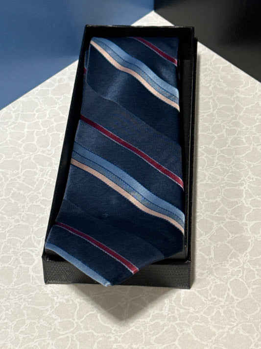 Manhattan Neck Tie - 089